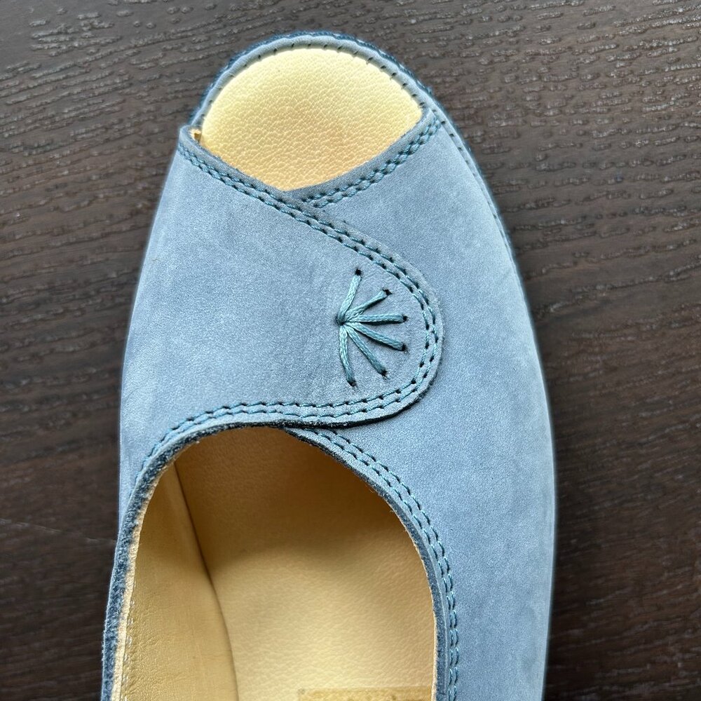 La Plume Wedge Blue Sandals Size 39/8.5 NWOT - Picture 4 of 5
